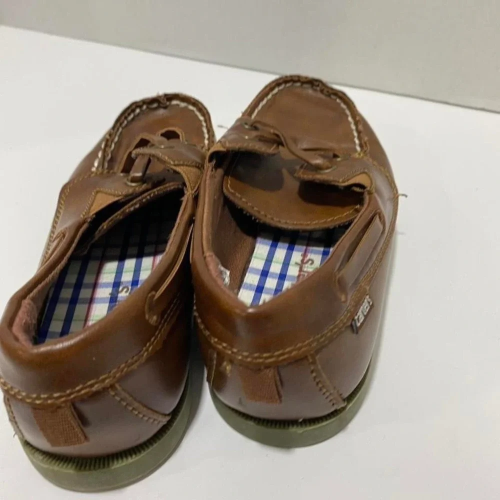 Carter Brown boat shoes with green rubber sole boy size 12. SKU907#summer